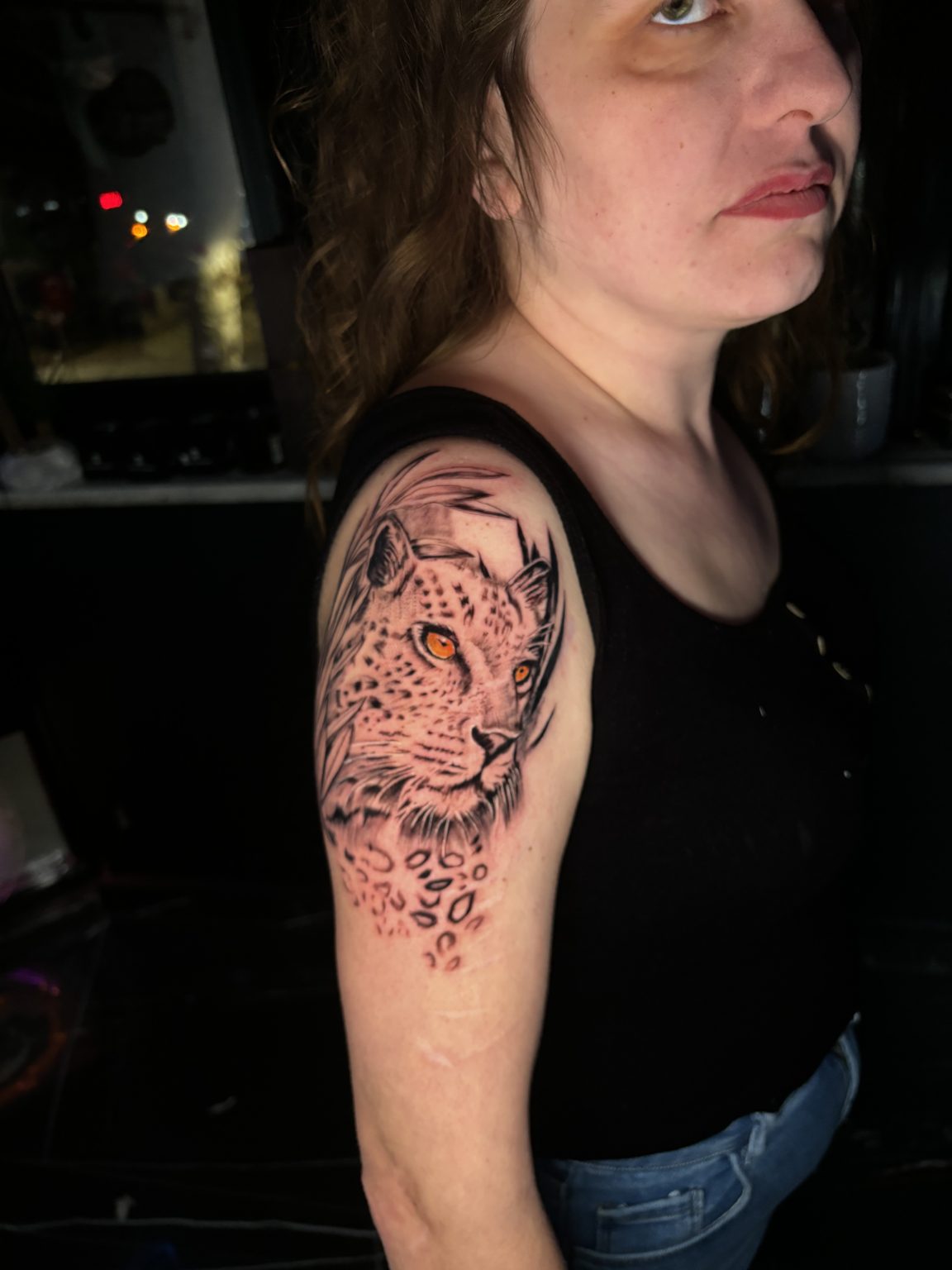 Leopar bas dovmesi omuz Nicomediate Tattoo Kocaeli
